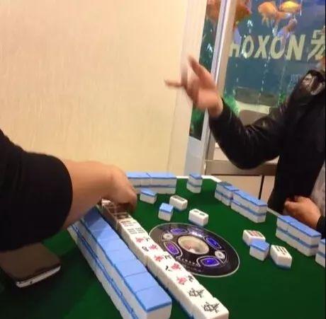 优选推荐“别人的麻将机手机遥控器最便宜多少钱《新浪科技 讲解窍门》