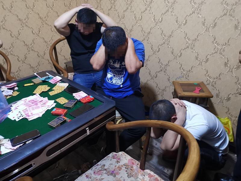 玩家必备攻略“普通扑克牌扎-金花怎么赢钱—详细解说+新浪科技