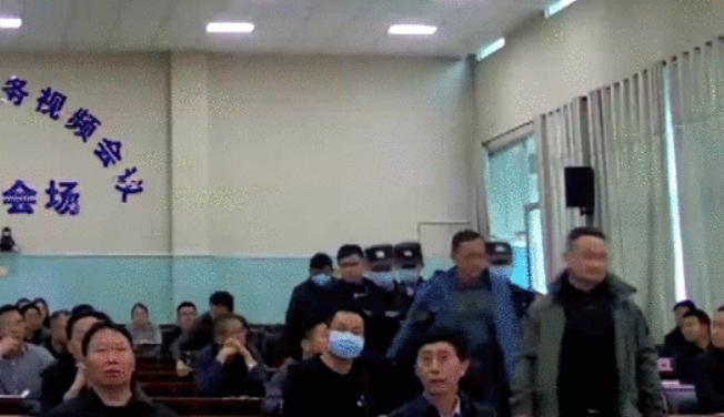 火爆全网!麻将桌遥控干扰器下载_《爱问知识人 使用说明》