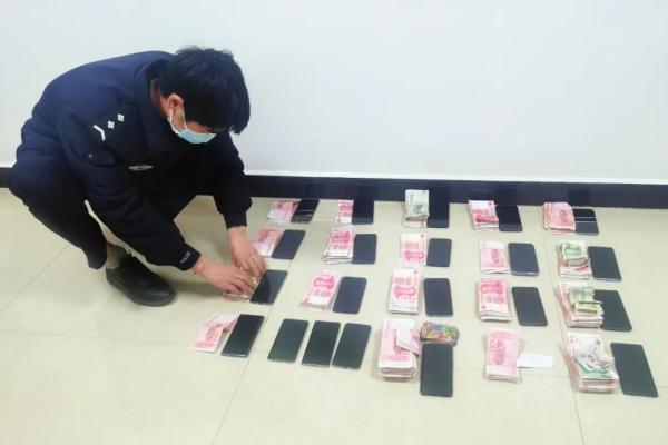 给大家爆料一下纸牌牛牛如何做牌_《爱问知识人 使用说明》