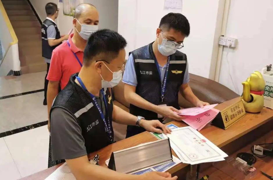 中至九江麻将确实有挂的(揭秘手机上系统发好牌)