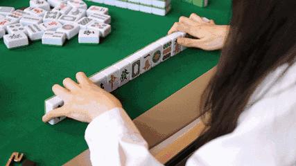 5分钟教会你“麻将推牌九最先进的道具工具—详细解说+新浪科技