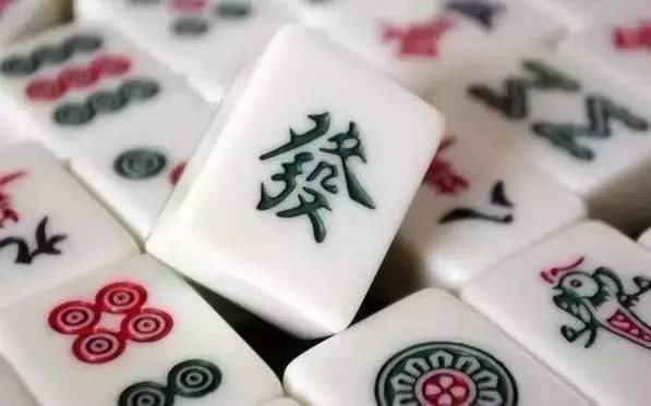 三分钟了解&quot;终于知道玩普通纸牌要怎样赢钱《新浪科技 讲解窍门》