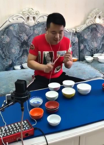 一分钟教你“杯碗盖住番摊如何提前知道结果《新浪科技 讲解窍门》