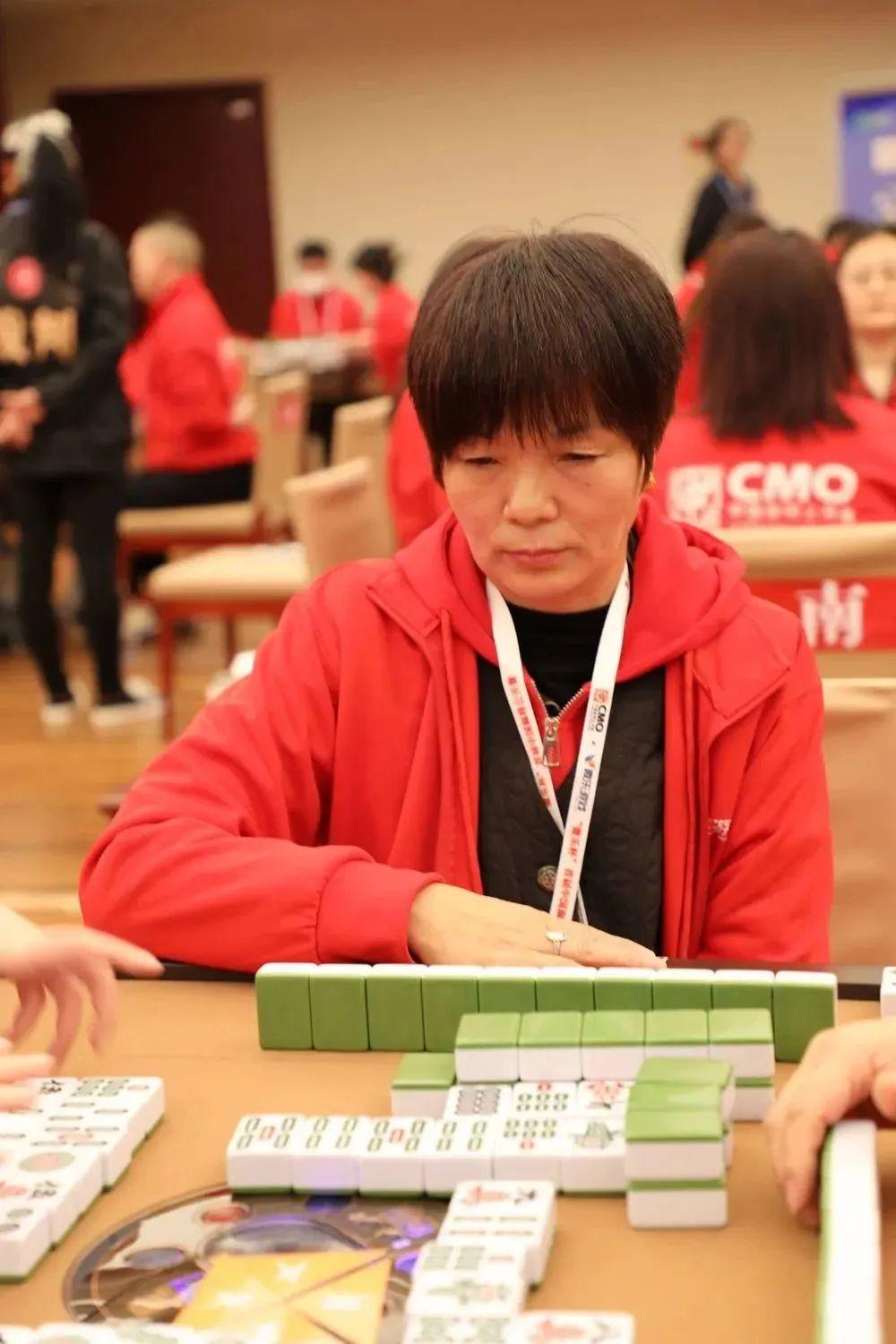 微乐安徽麻将注入插件功能(揭秘小程序赢牌技巧)