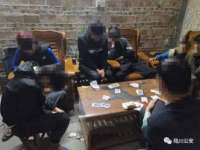 优选推荐“普通扑克牛牛发好牌怎么简单作弊《新浪科技 讲解窍门》