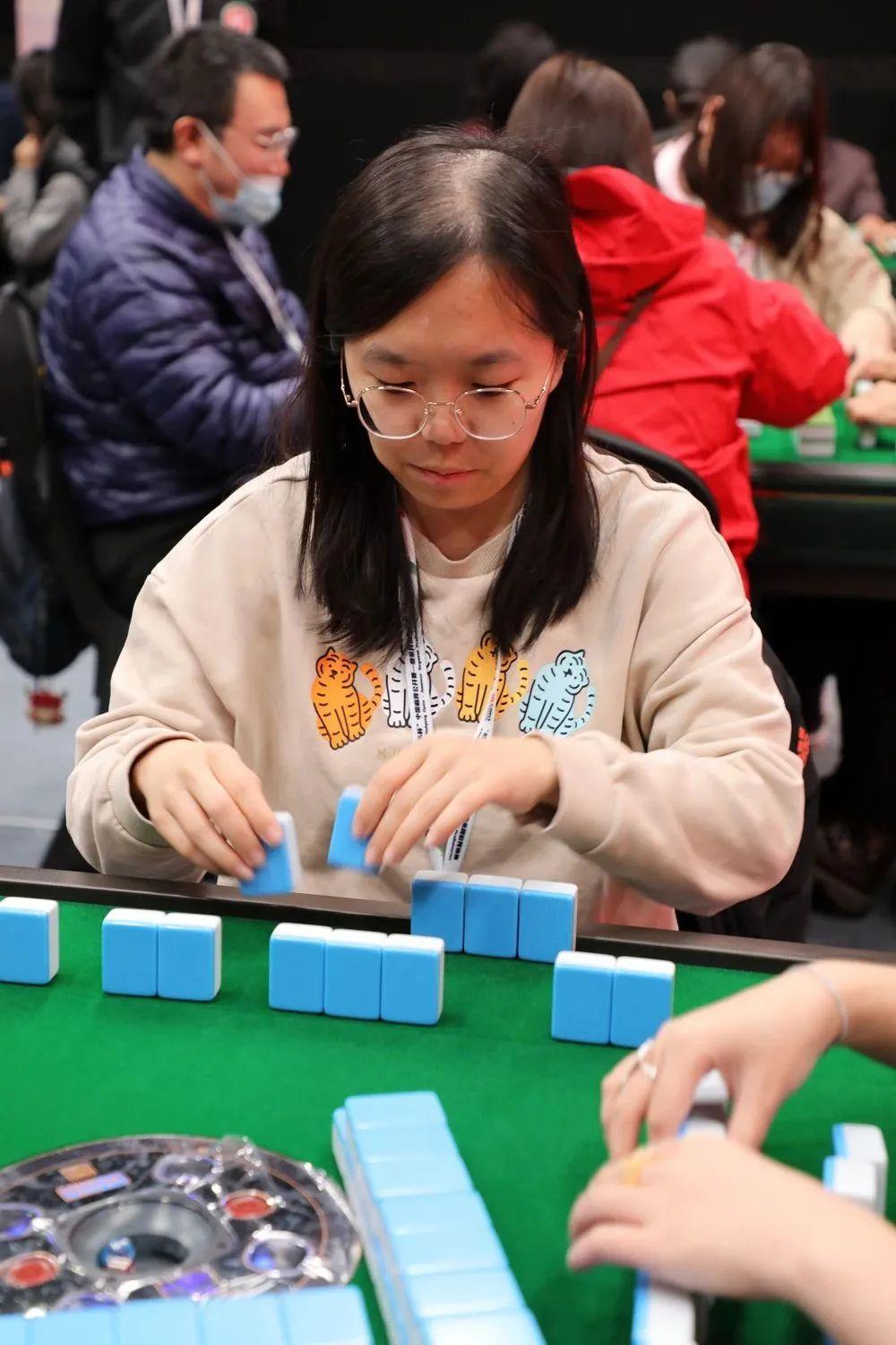 微乐湖南麻将自建房怎么赢(揭秘手机上胜率到哪调)