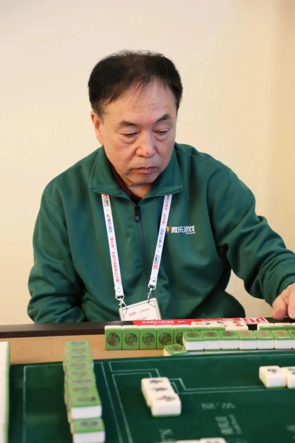 微乐浙江麻将提高胜率(揭秘小程序专用神器下载)
