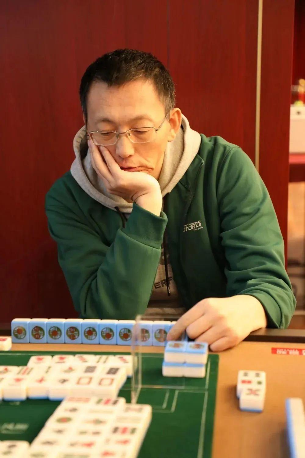 微乐河北麻将免输神器下载(揭秘微信里赢的诀窍)
