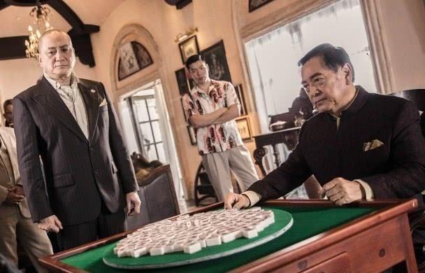 新教你‘‘扑克牌出老千的训练方法 《新浪科技 讲解窍门》
